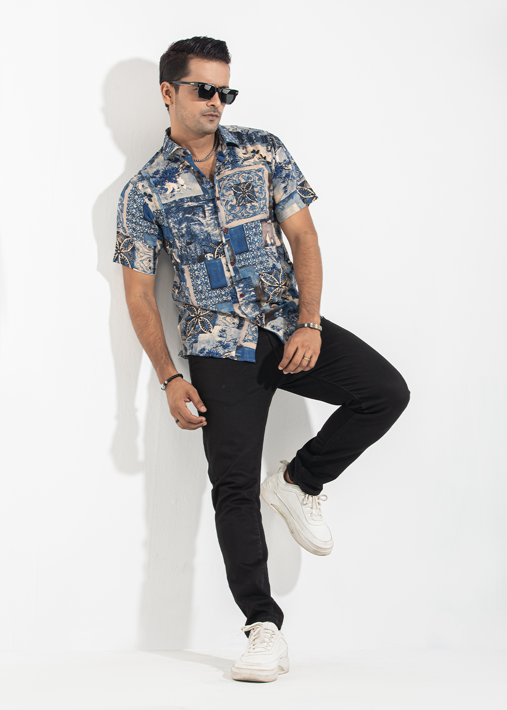 Stylish Blue Art Print Casual Shirt